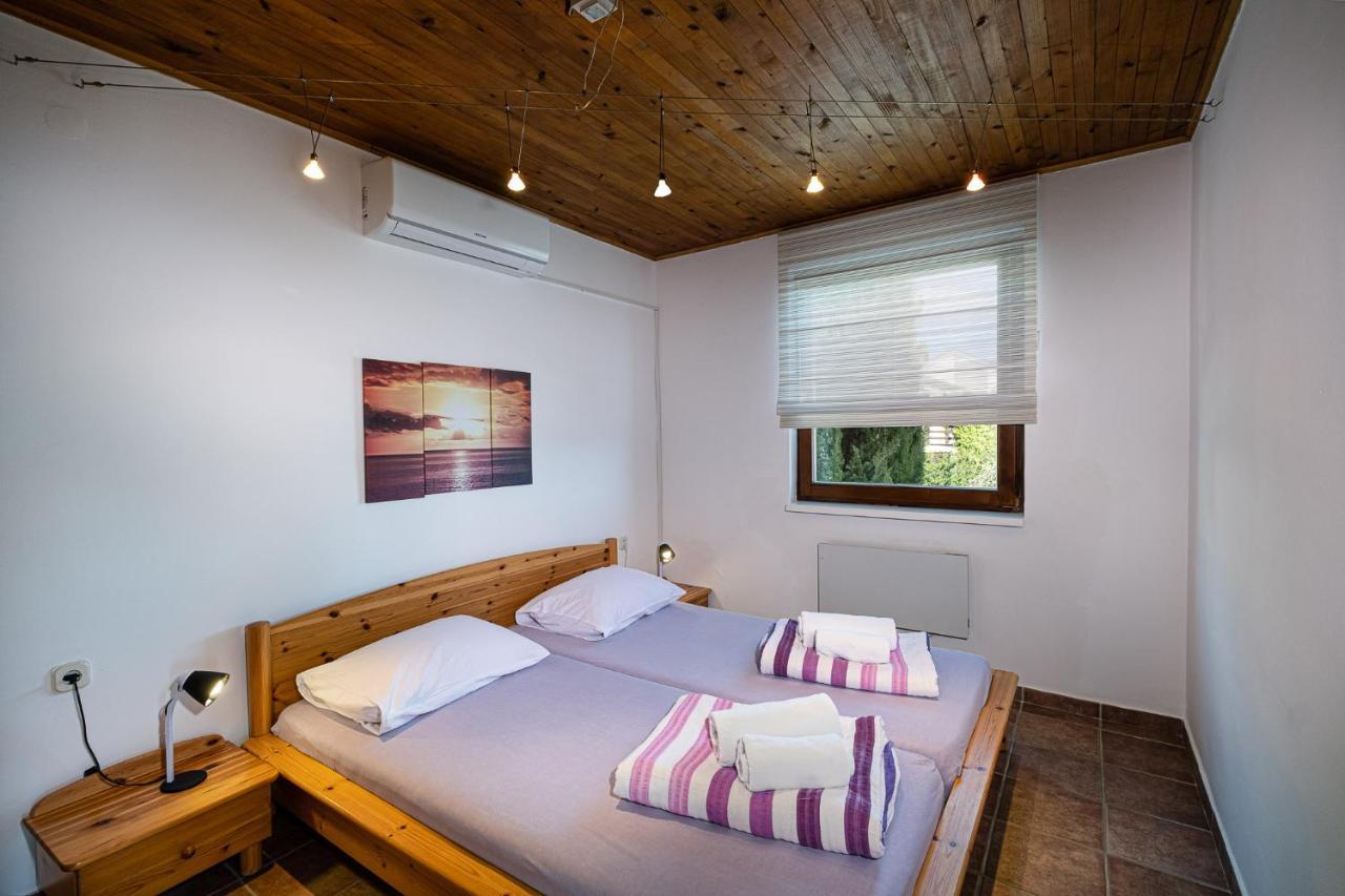 House Petra On The Beach-Sea Cesarica Exterior photo